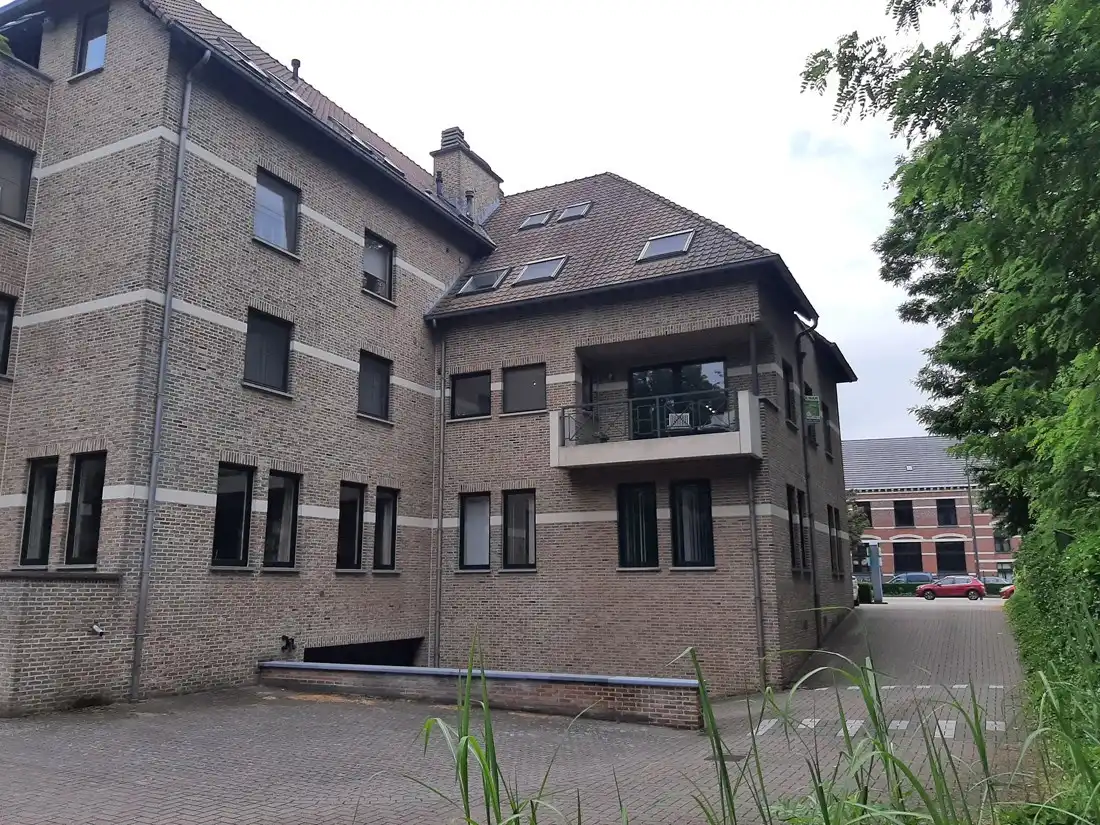 Knus instapklaar appartement te Genk foto 14