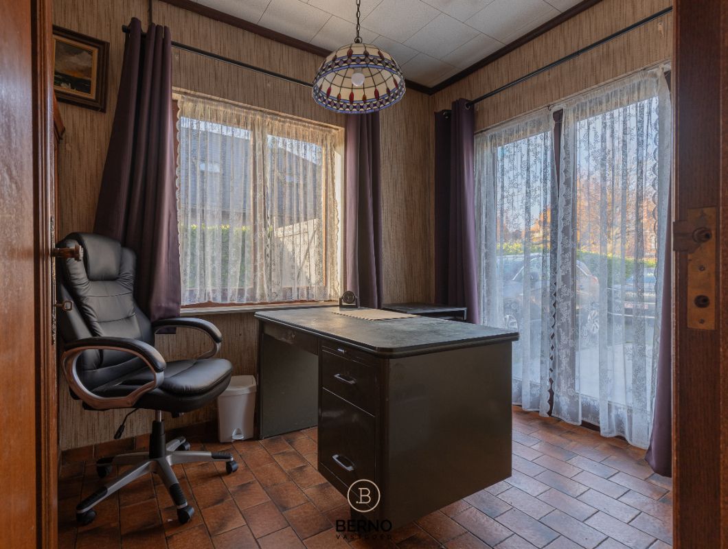 Te renoveren laagbouwwoning op 1.095m2 foto 13