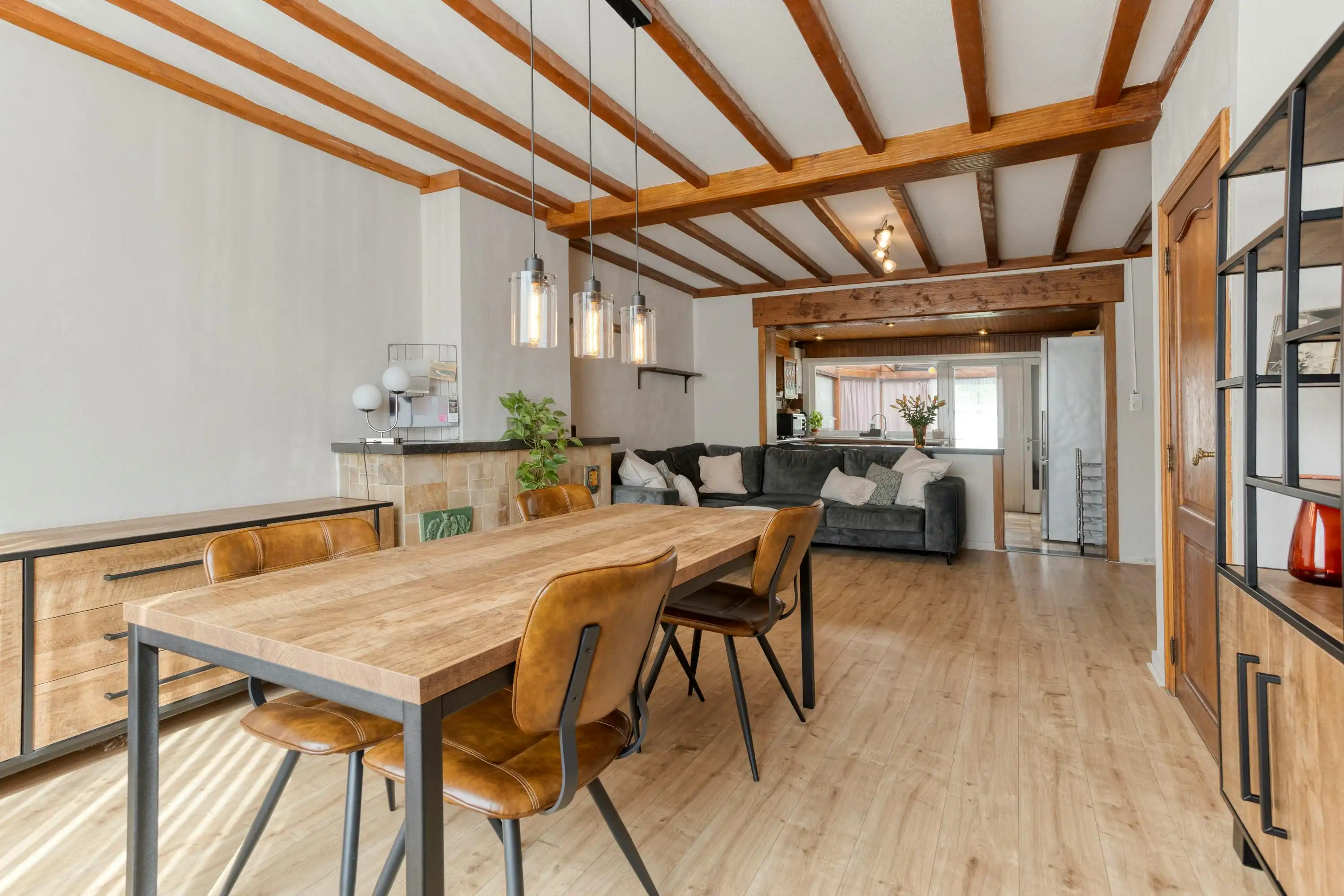 Huis met tuin en garage op perceel van 308m² te Borsbeek foto 4