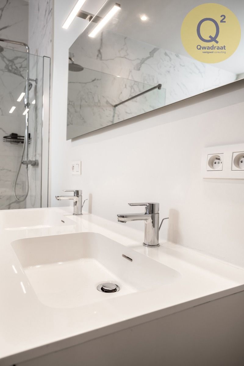 Volledig gerenoveerde woning met 3 slaapkamers nabij Park Spoor Oost foto 18