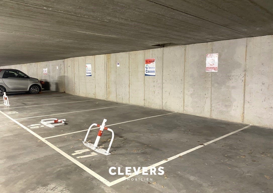 Jachthaven Zeebrugge:  parking (P47) + private kelderberging foto 4