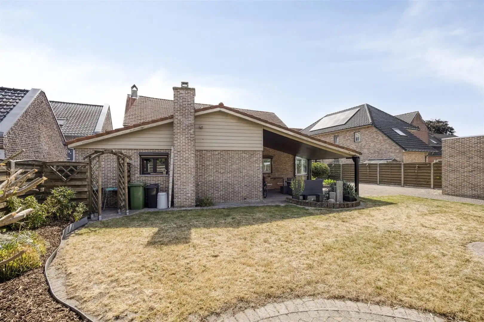 TE KOOP: Woning met handelsruimte en appartement in Eksel! foto 45