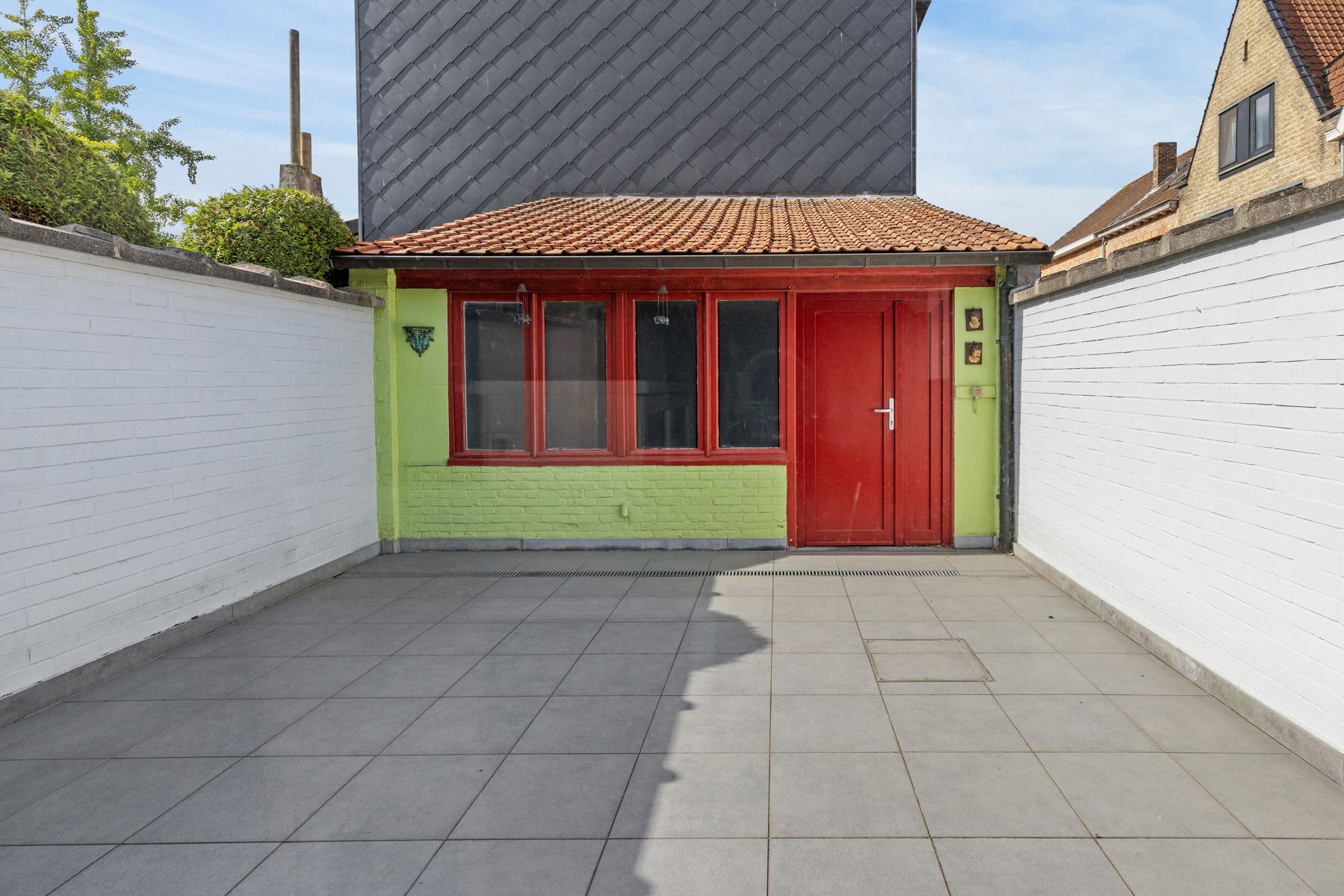 Karaktervolle woning met koer en garage in hartje Assebroek! foto 8