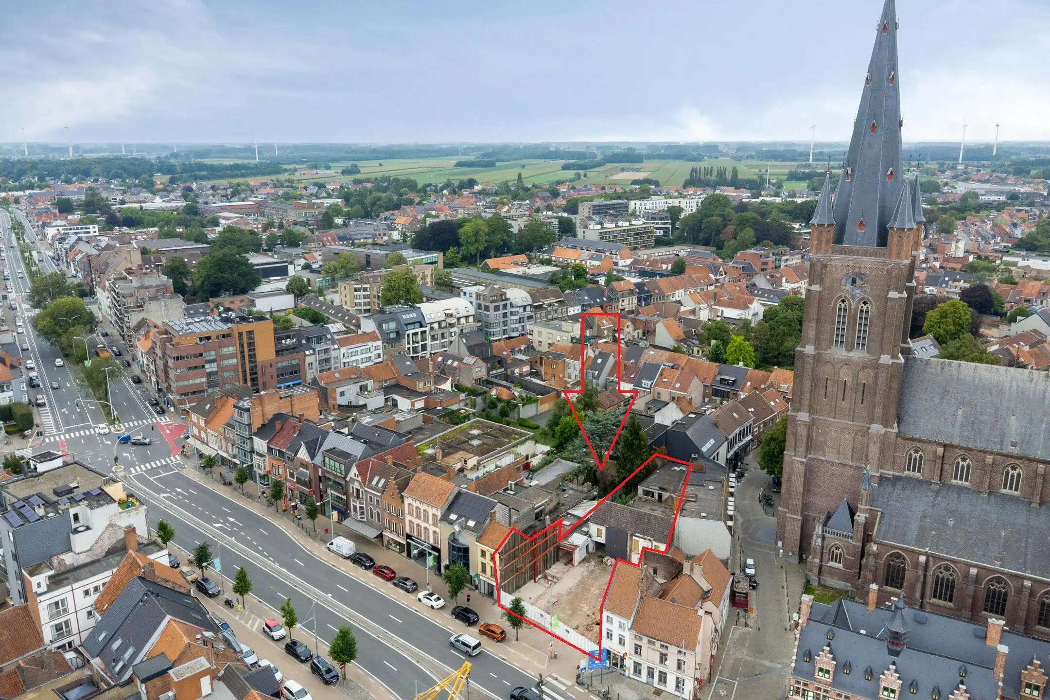 Projectgrond te koop aan de Markt van Eeklo! foto 3