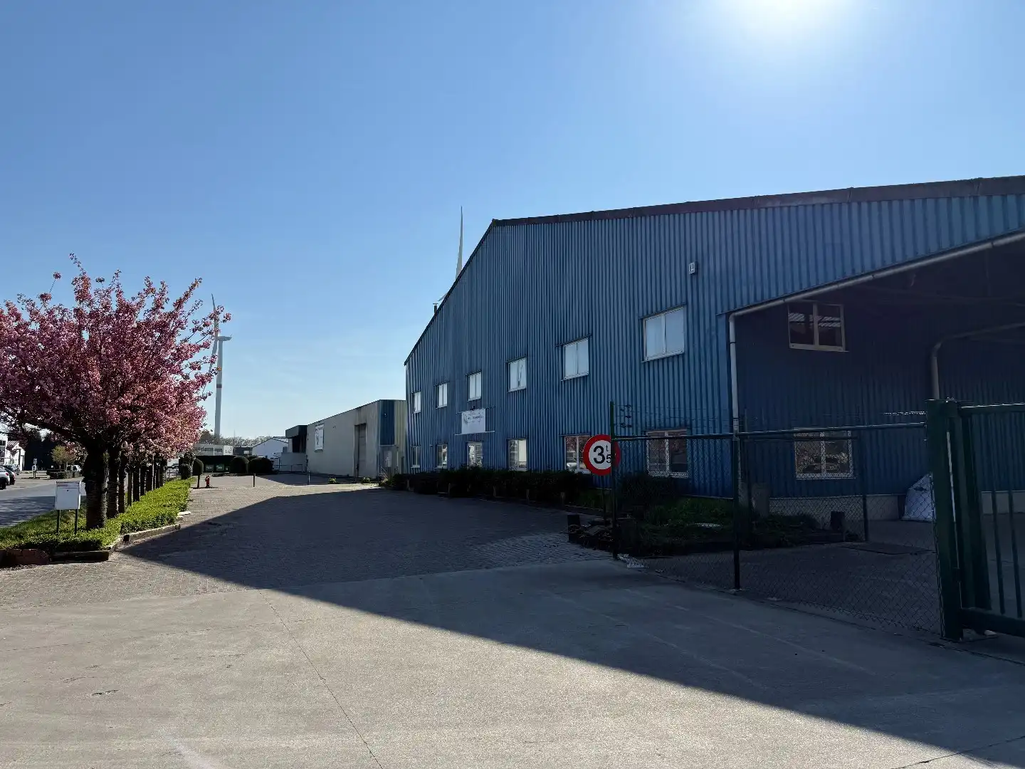 Kantoorgebouw met optie opslagfaciliteiten te Essen foto 14