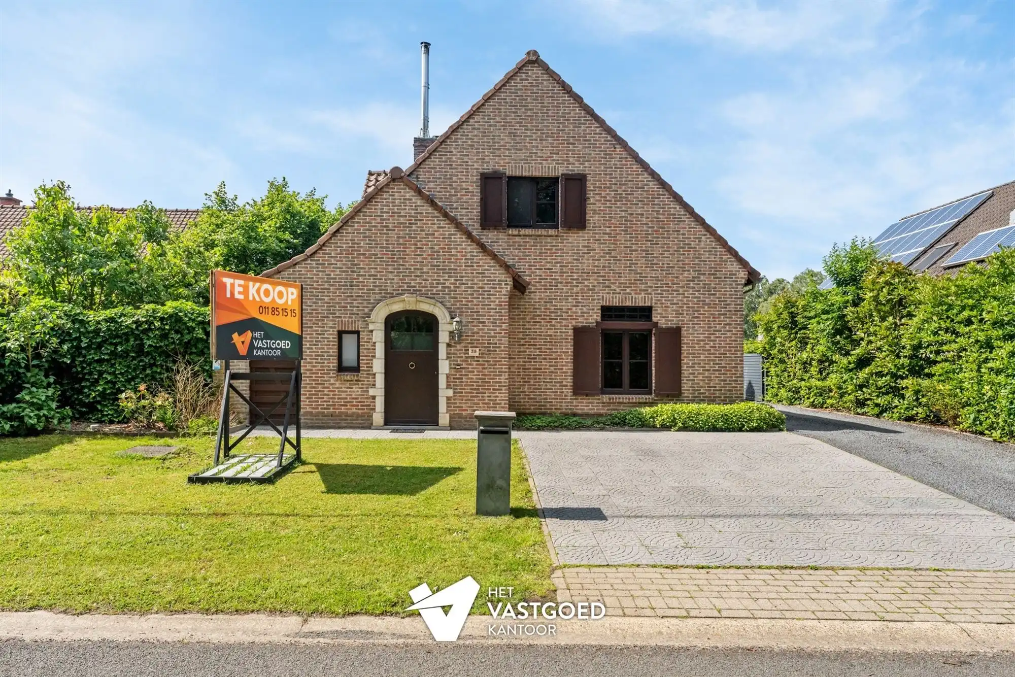 RUIME GEZINSWONING IN ZEER GEGEERDE WIJK IN VIVERSEL MET PRACHTIG AANGELEGDE TUIN EN WERKHUIS.  foto 42