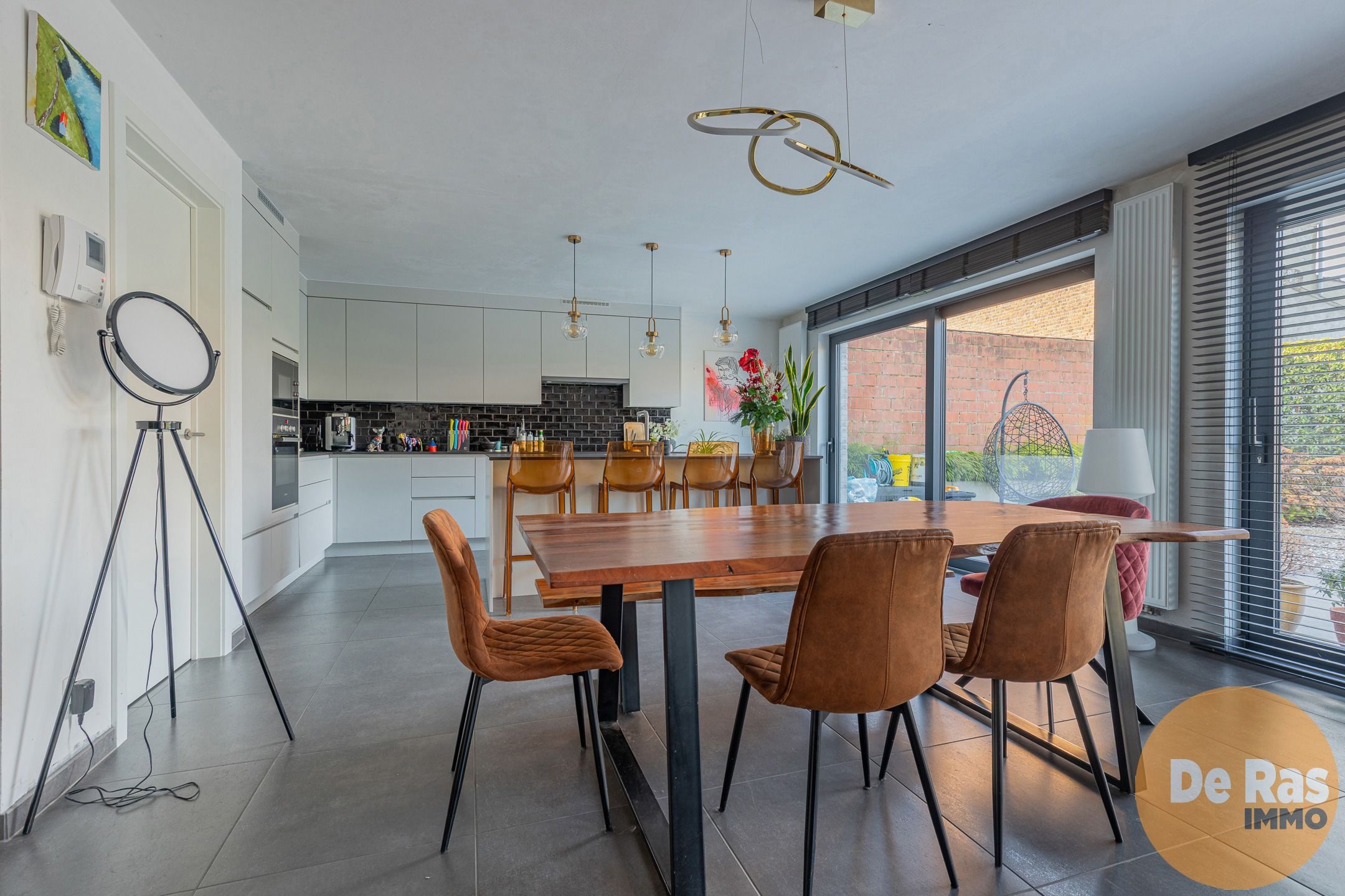 KERKSKEN -  Zeer ruim en luxueus gelijkvloers appartement foto 2