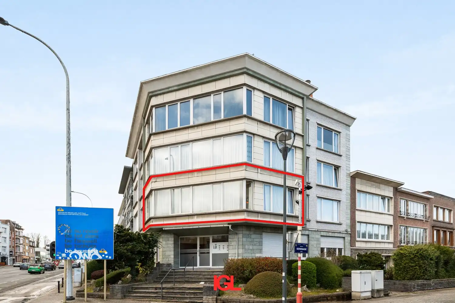 Zonnig & gerenoveerd één slaapkamer-appartement op grens Dilbeek-Molenbeek + optionele ondergrondse staplaats foto {{pictureIndex}}
