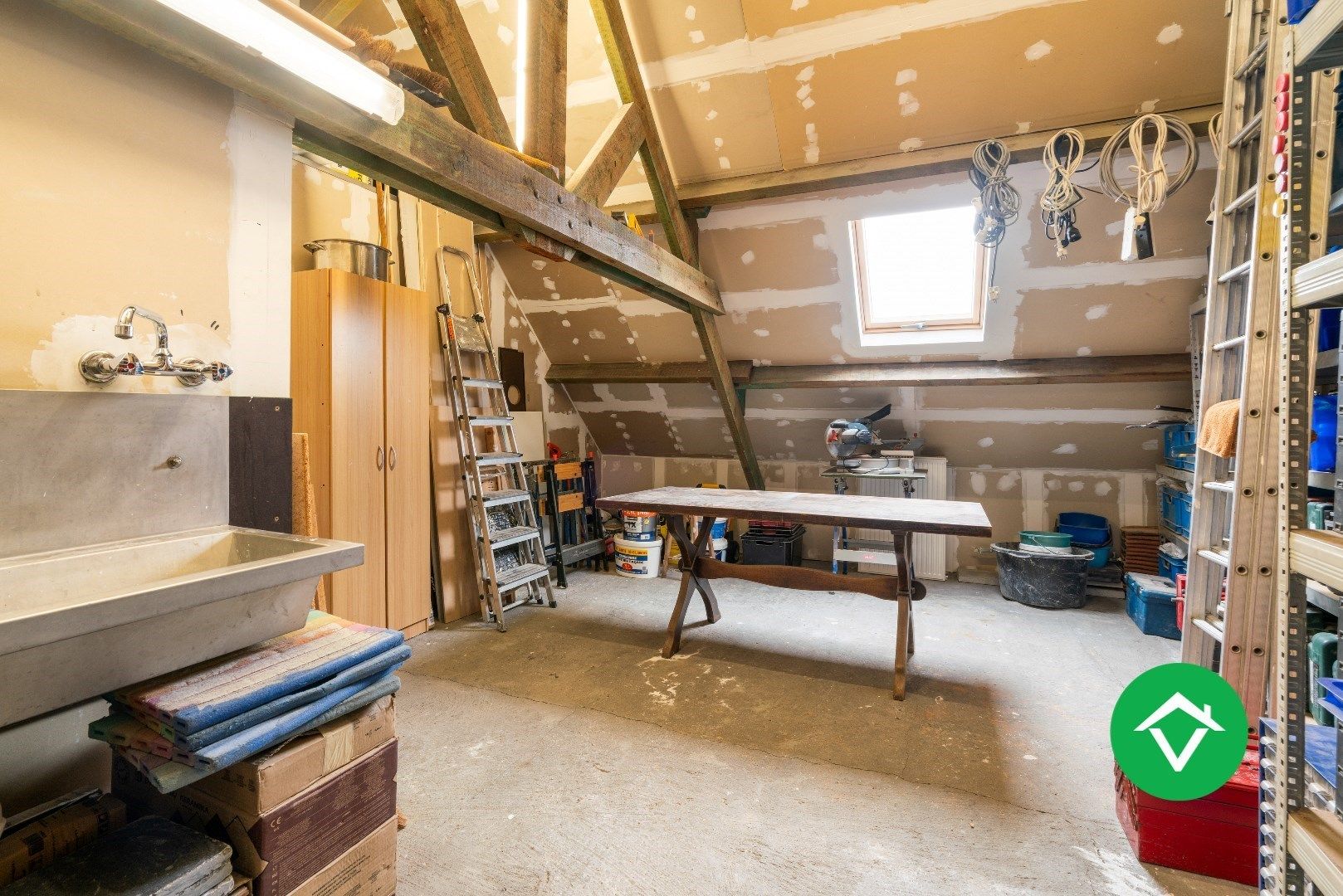 Ruimewoning in centrum Roeselare met 3 slaapkamers, dakterras en autostaanplaats foto 19