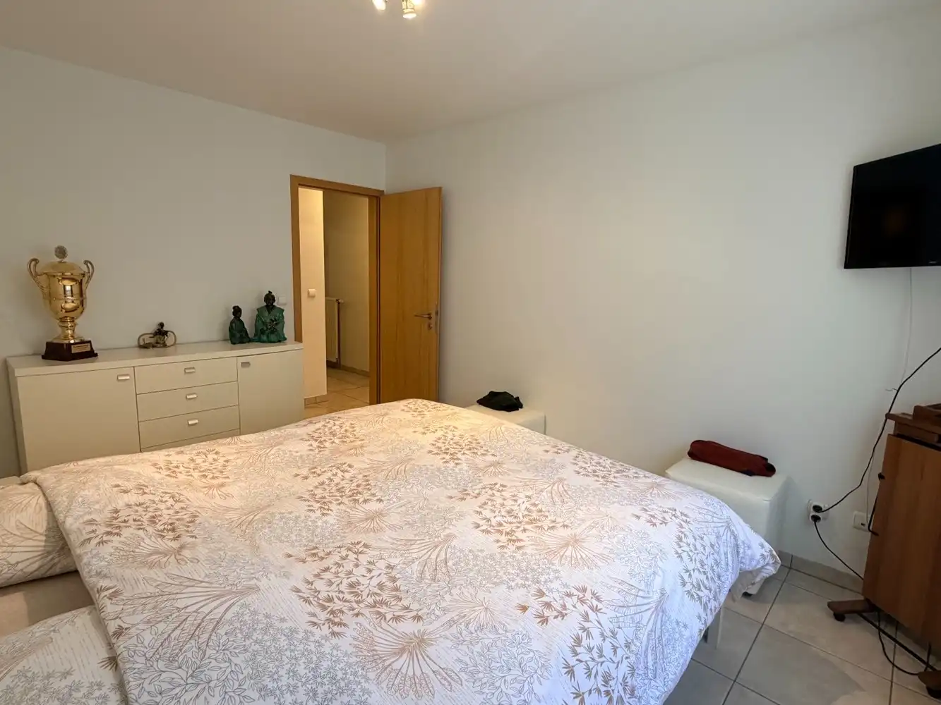 Rustig en uitstekend gelegen 2-slaapkamerappartement met groot terras EN garagebox foto 15
