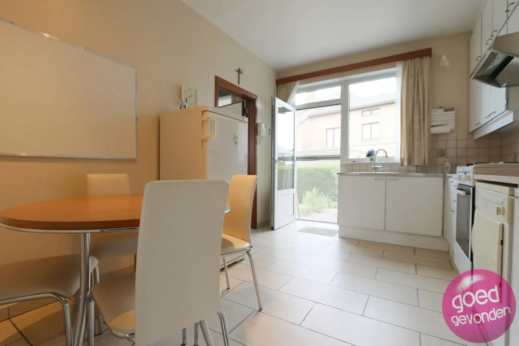 GELIJKVLOERSE WONING - 4 SLK - TUIN - GARAGE - CENTRAAL - RUST foto 12