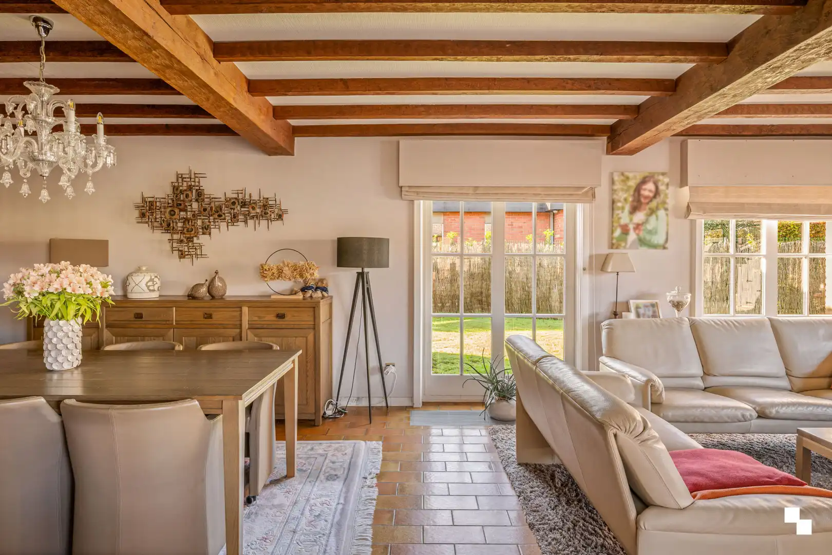 Alleenstaande woning met zicht op de velden in Oosterzele foto 6