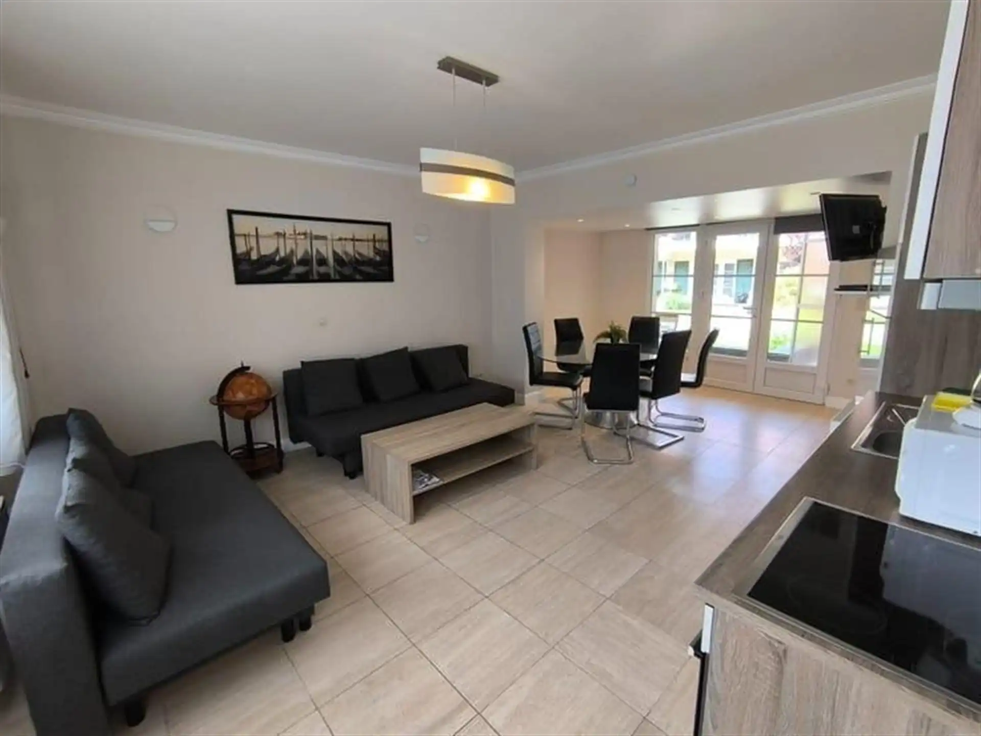 Hoofdfoto van de publicatie: Ruim 2 slaapkamer appartement met zonnig terras. 