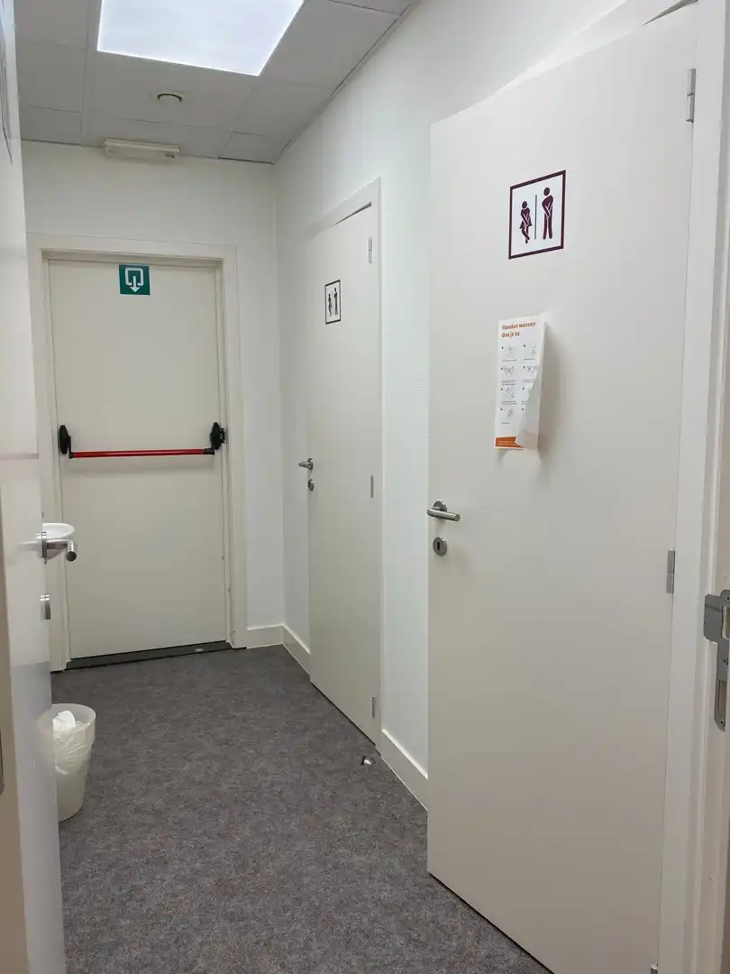 Mooi ruim winkelpand in centrum Eeklo foto 11