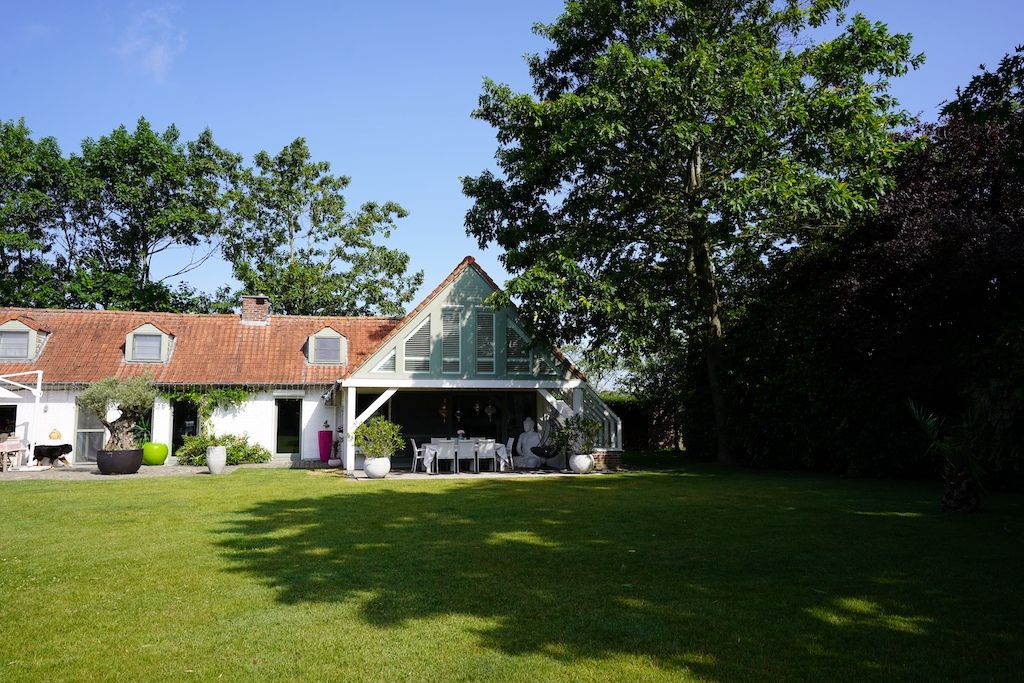 BLIKVANGER! Charmant gerenoveerde hoeve  op 1952 m2 foto 5