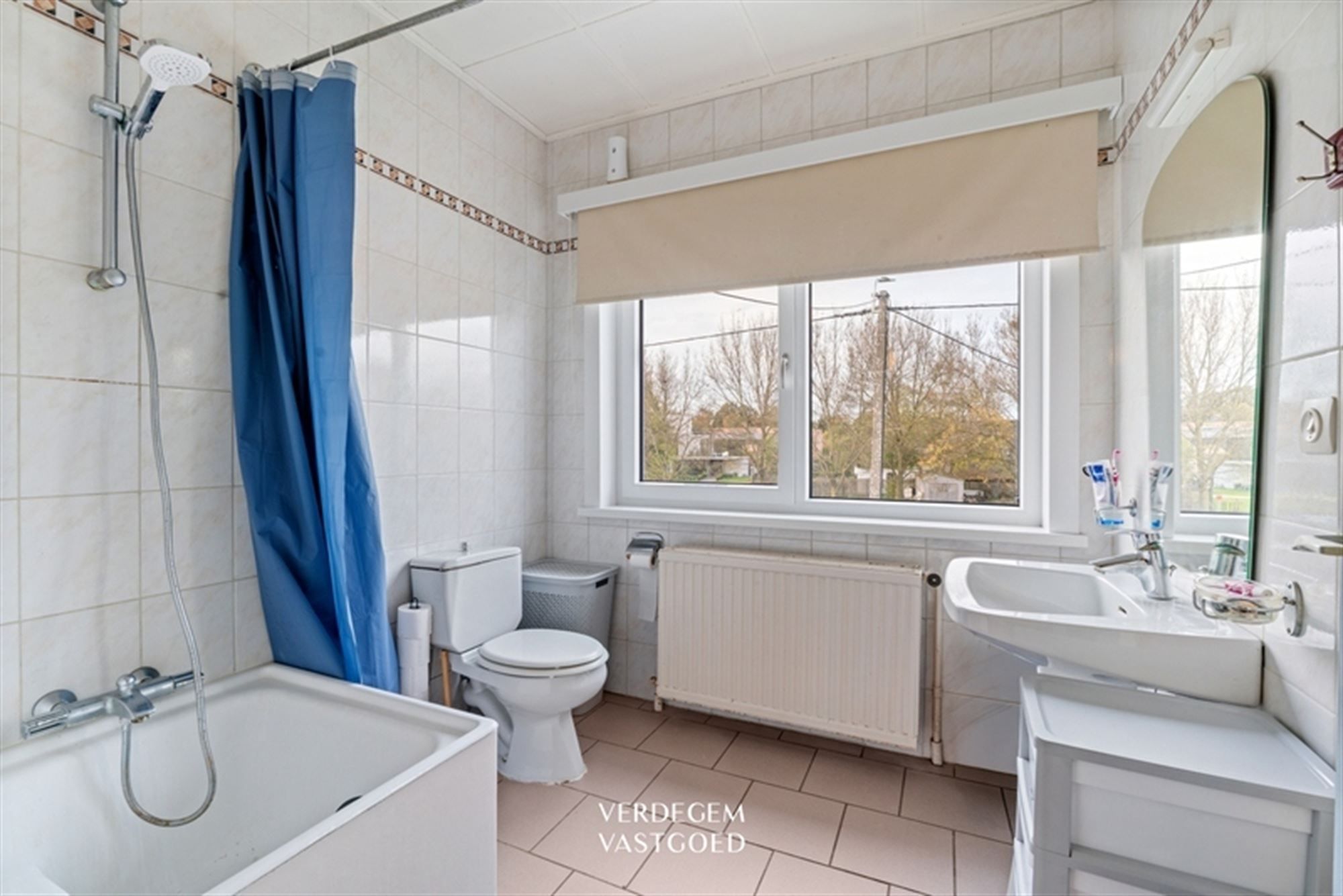 Woning met 4 slaapkamers, tuin en garage op topligging foto 18