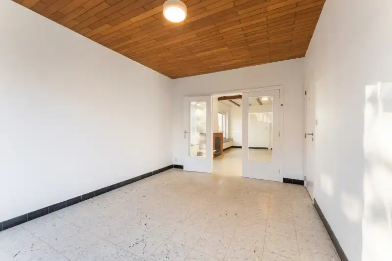 WONING MET  GROTE LOODS MET geintegreerde STUDIO foto 6