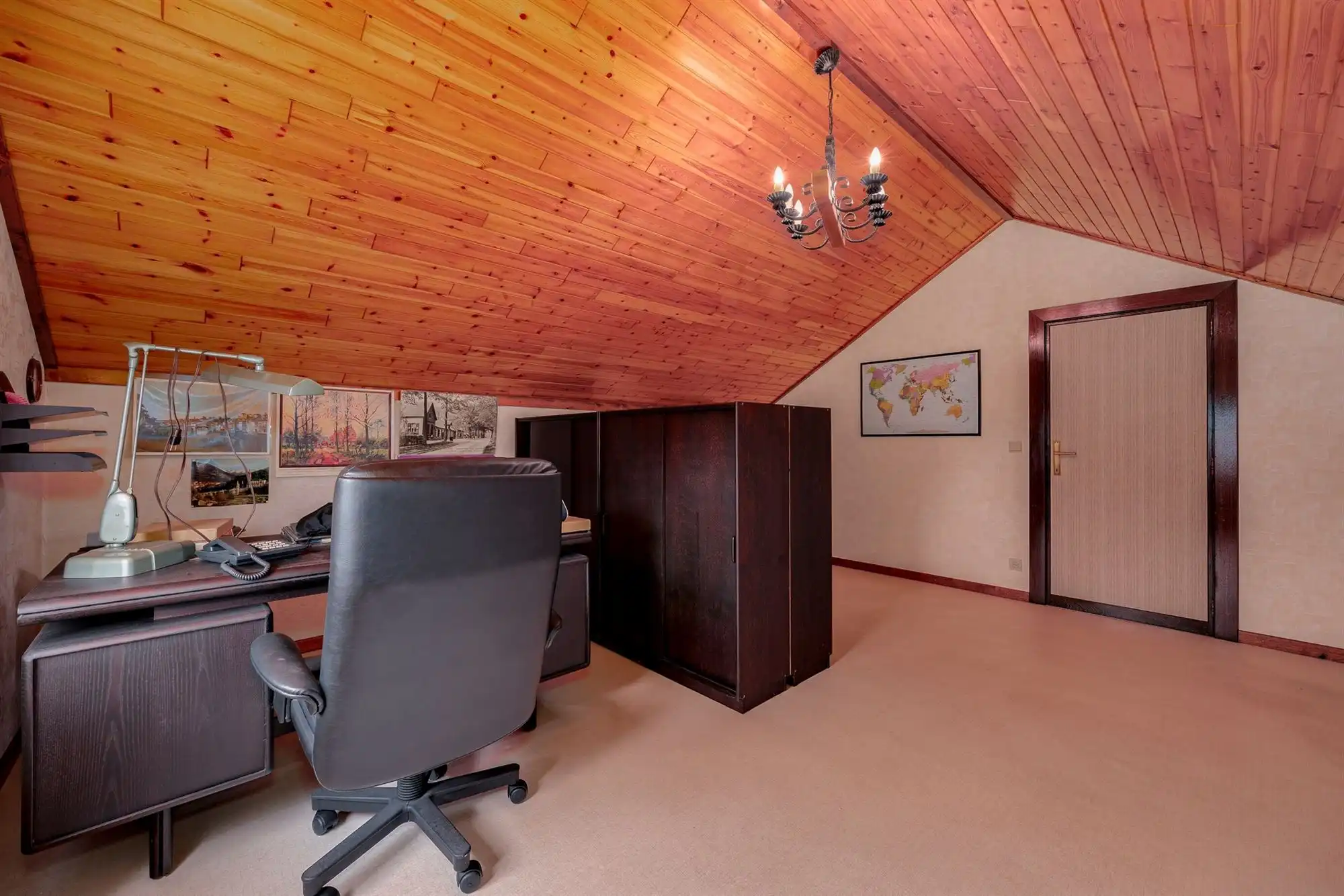 Ruime open bebouwing met 3 slaapkamers en veel potentieel foto 23