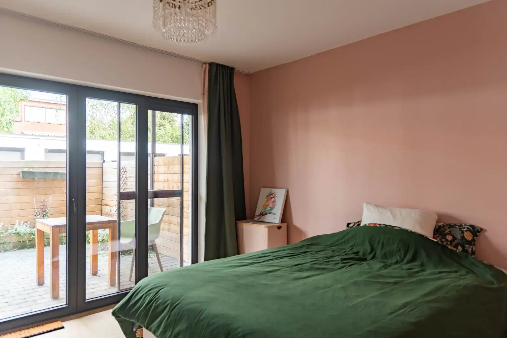 Luxueus en energiezuinig gelijkvloers met 2 slk, tuin én terras foto 9