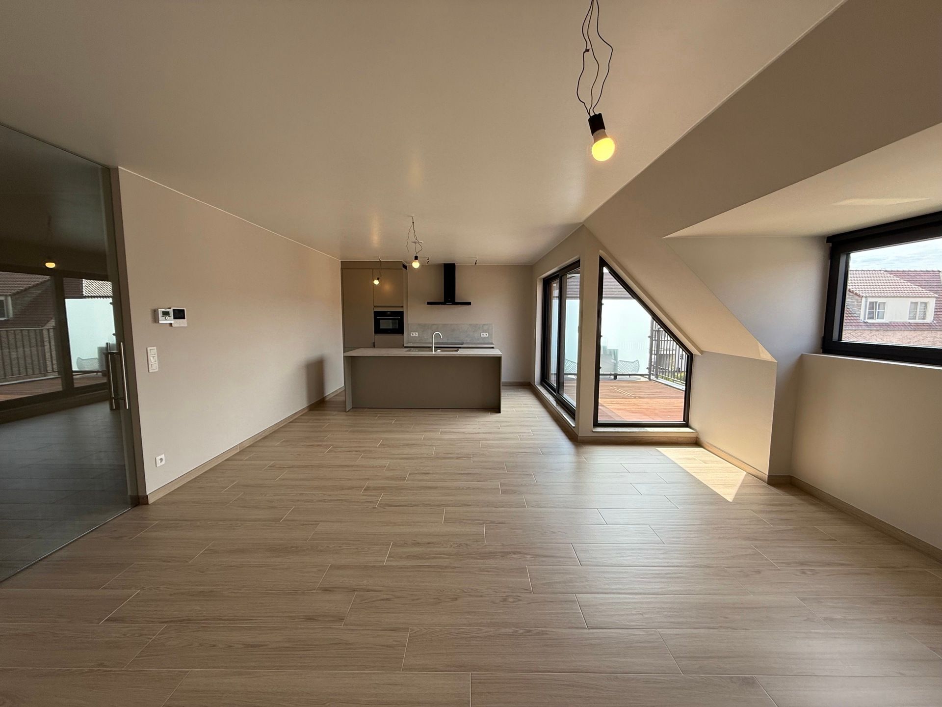 SERSKAMP - Lichtrijk NIEUWBOUW BEN-appartement met staanplaats. foto 2