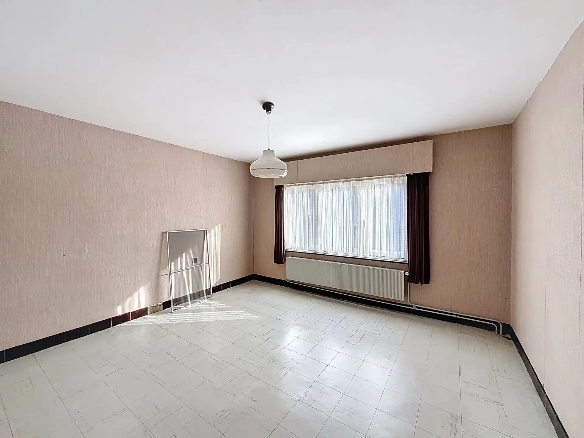 Halfopen bebouwing met 3 slaapkamers en een ruime tuin. foto 16