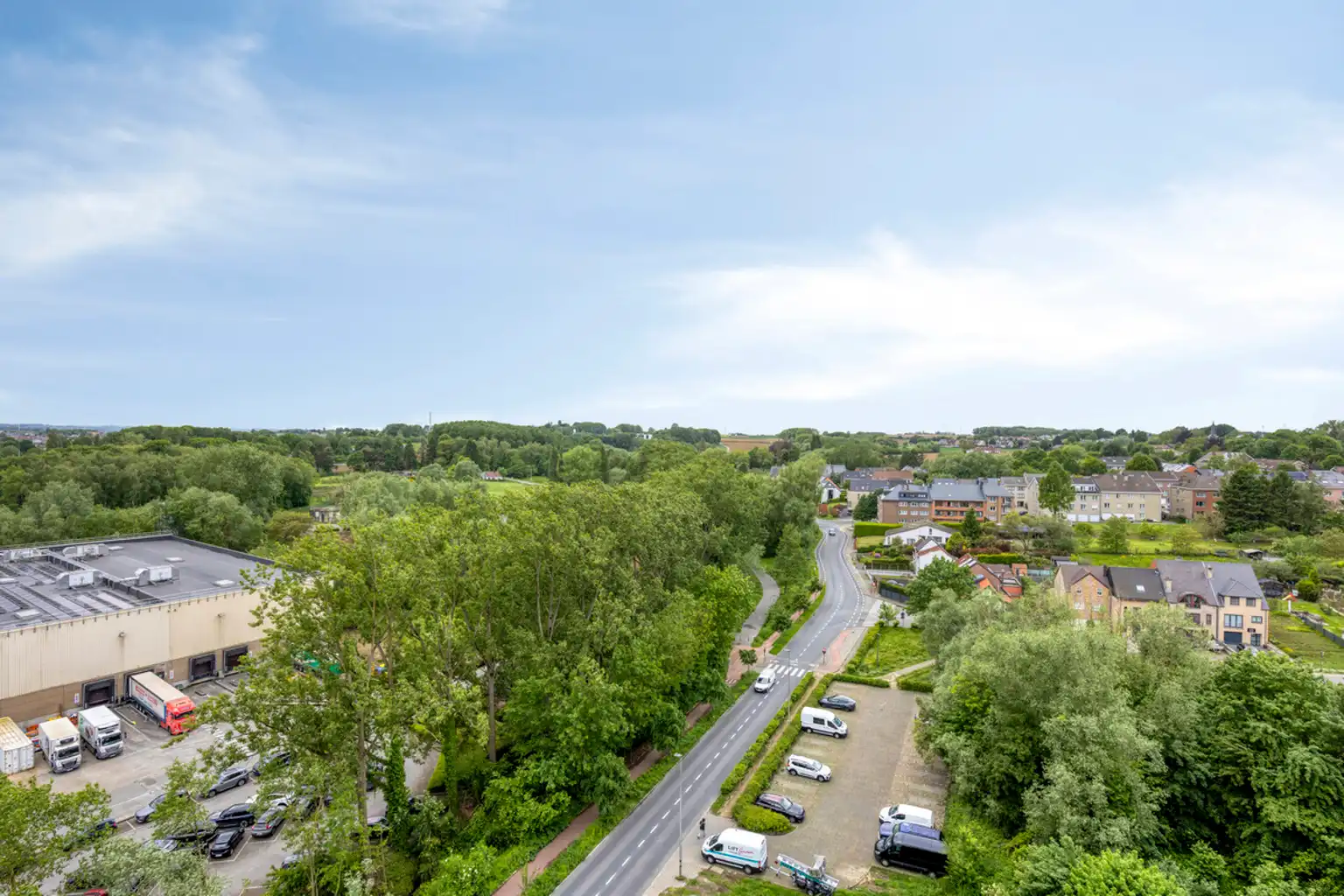 Lichtrijk appartement met open zicht, op te frissen foto 19