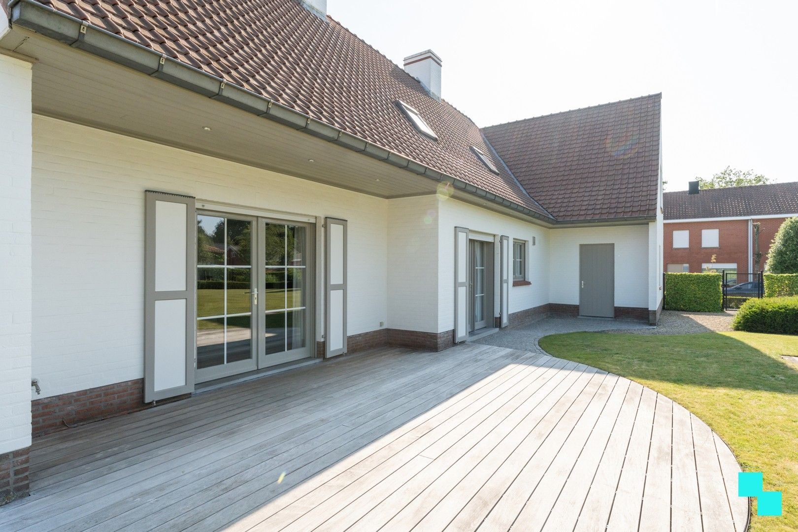 Instapklare villa met 4 slaapkamers, dubbele garage en prachtige tuin te Bosmolens - Izegem. foto 14