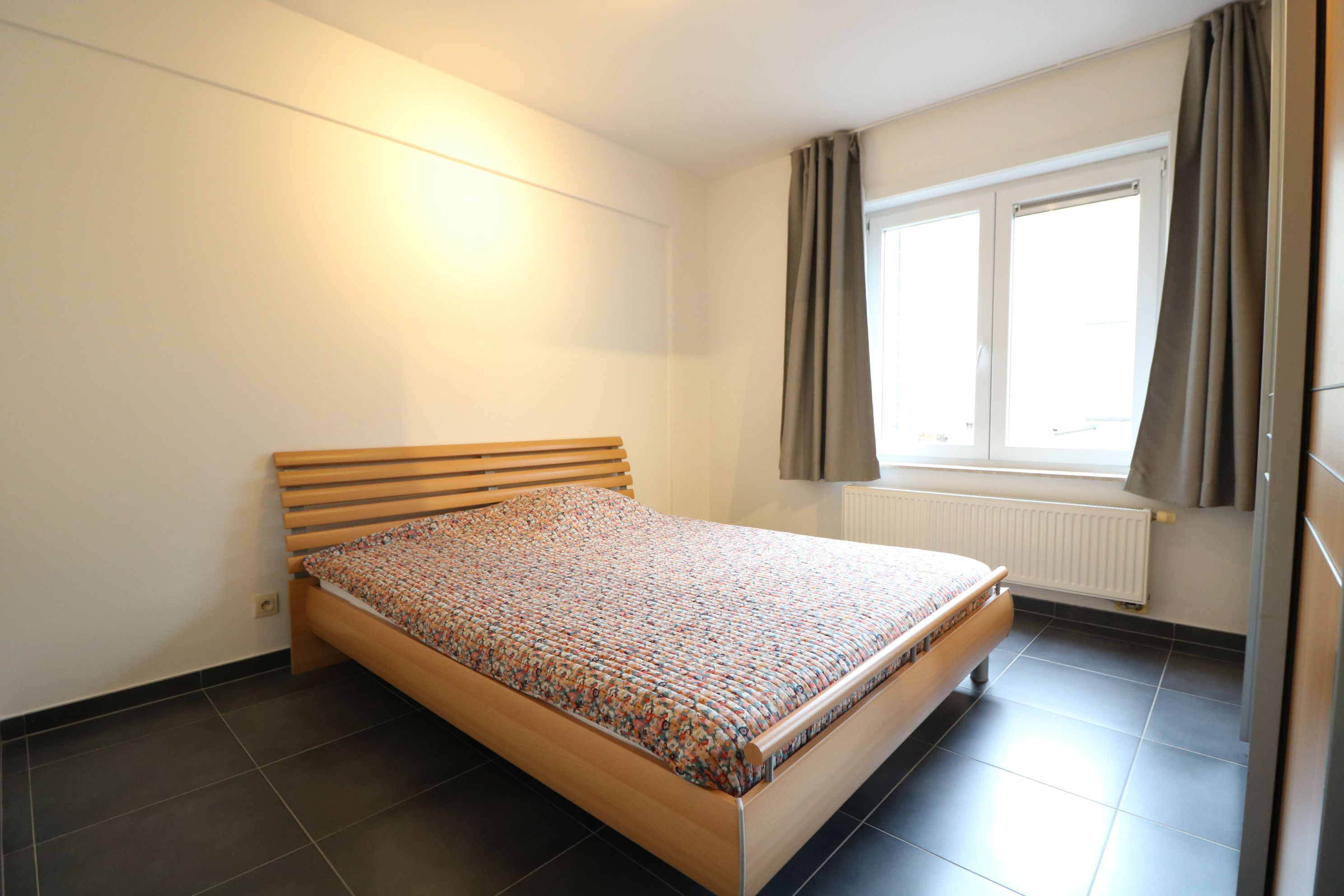 Lichtrijk 2-slaapkamerappartement, vlakbij station en winkelstraten.  foto 5