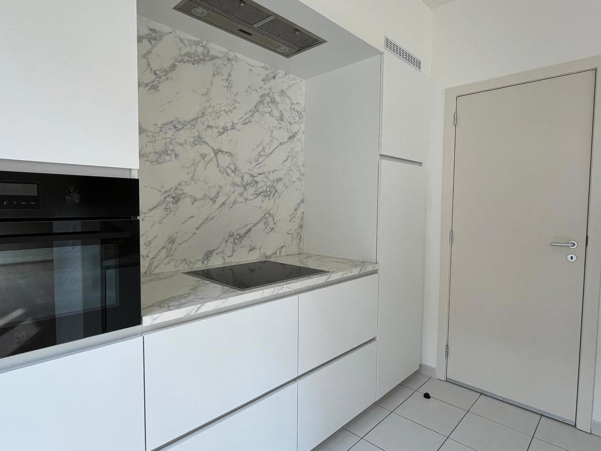 Prachtig, lichtrijk appartement in hartje Antwerpen foto 4