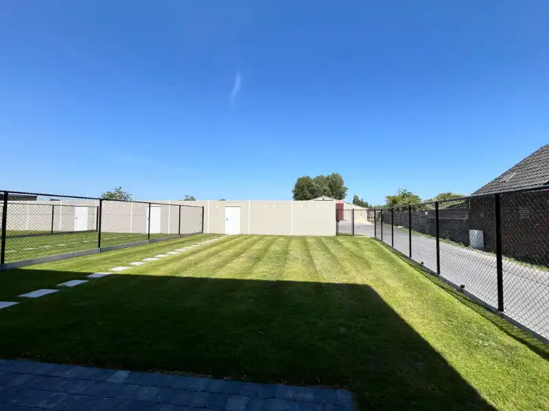 Halfopen woning met 3 slaapkamers en garage foto 20