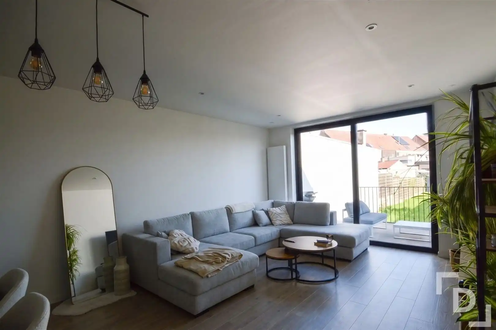 Volledig vernieuwde stadswoning in hartje Ieper– instapklaar, stijlvol en perfect gelegen  foto 4