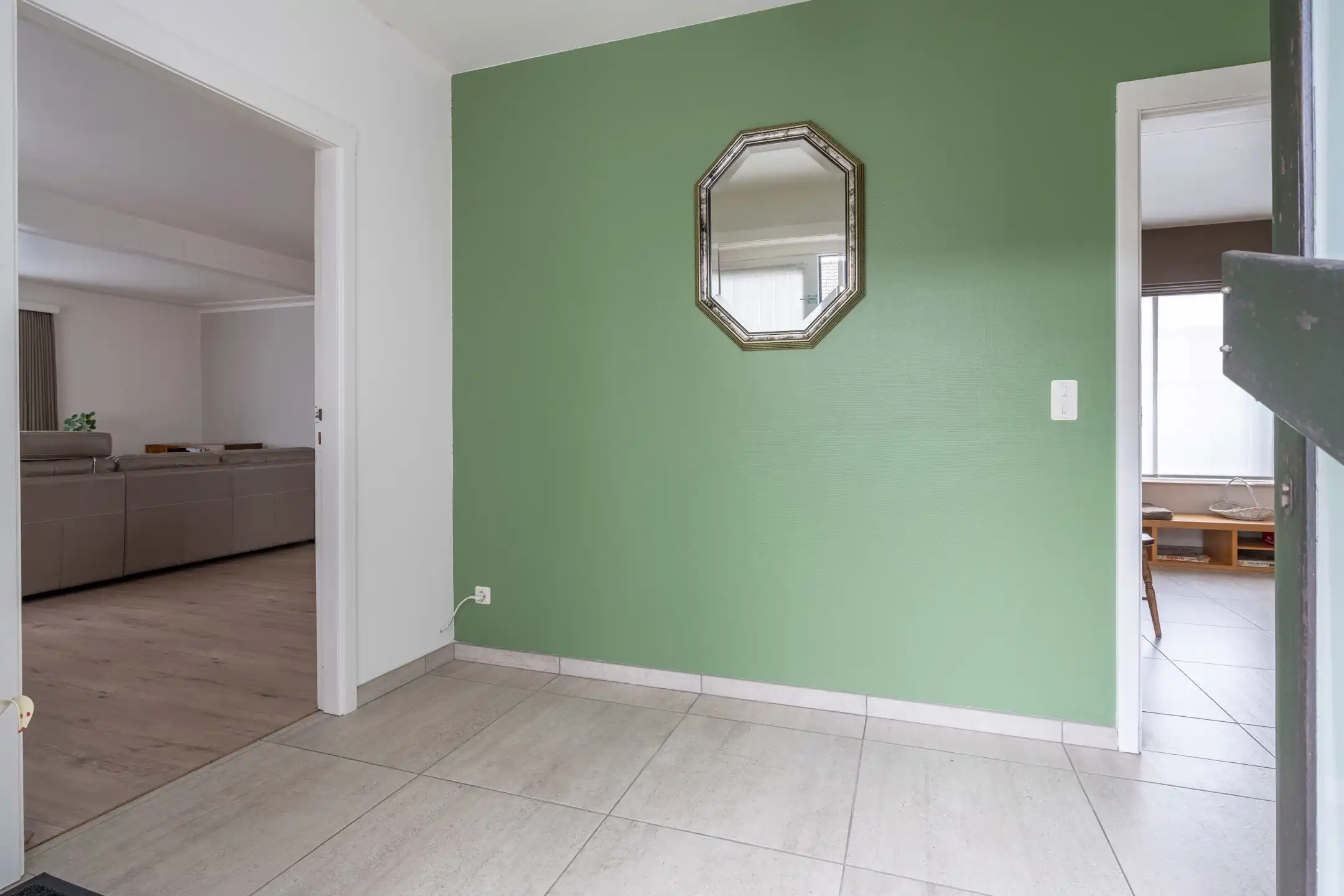 Zeer gunstig gelegen woning met 3 slpks op 647 m² foto 4