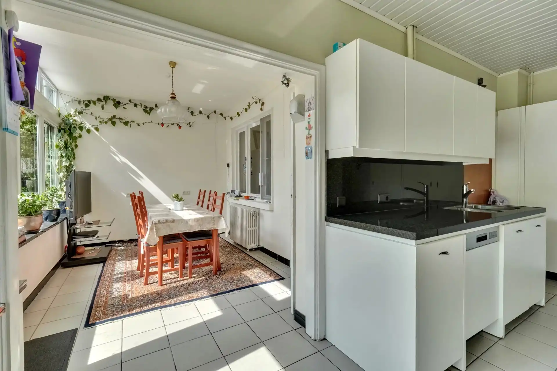 Instapklaar duplex appartement met 3 volwaardige slaapkamers foto 11