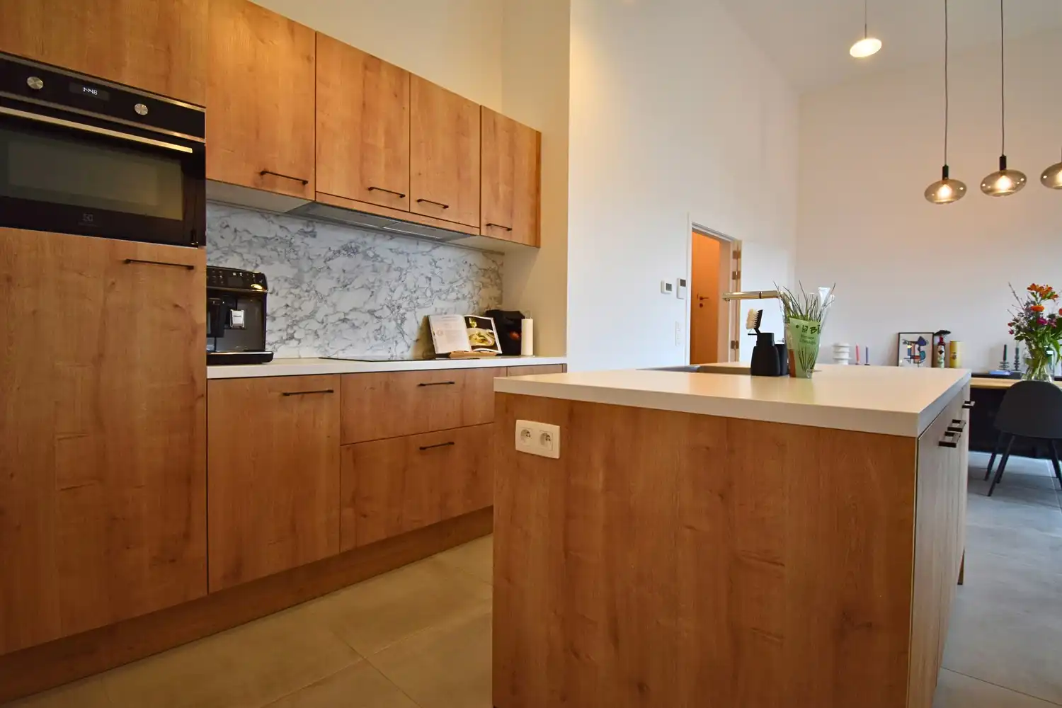 Verzorgd appartement met 2 slaapkamers en terras te huur nabij het centrum van Sint-Pieters-Leeuw foto 6