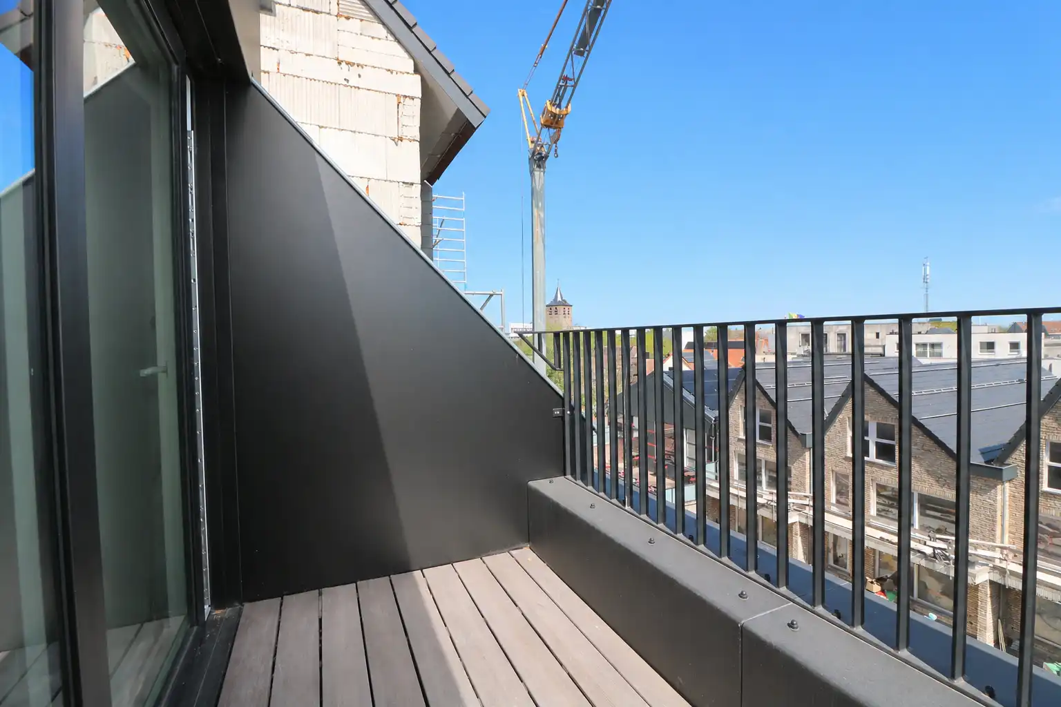 Prachtig 3-slaapkamerappartement met hoogwaardige afwerking, lichtrijke leefruimte en grote terrassen. foto 10