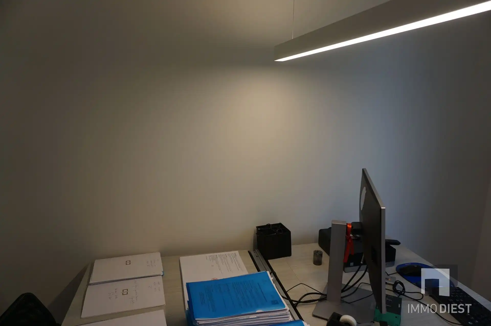1500 M² GEKOELDE OPSLAG MET BURELEN  foto 36