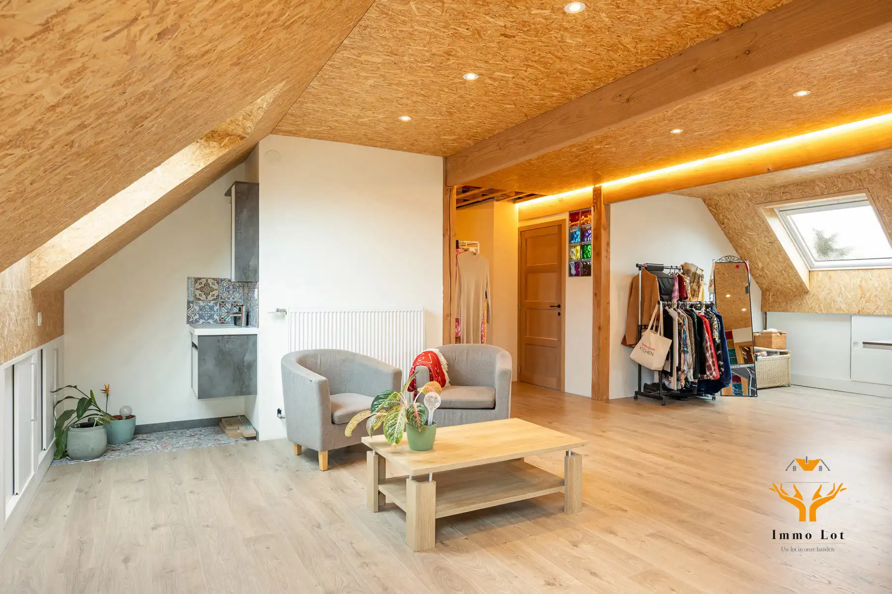 Instapklare gezinswoning met 7 slpk en tal van mogelijkheden foto 19