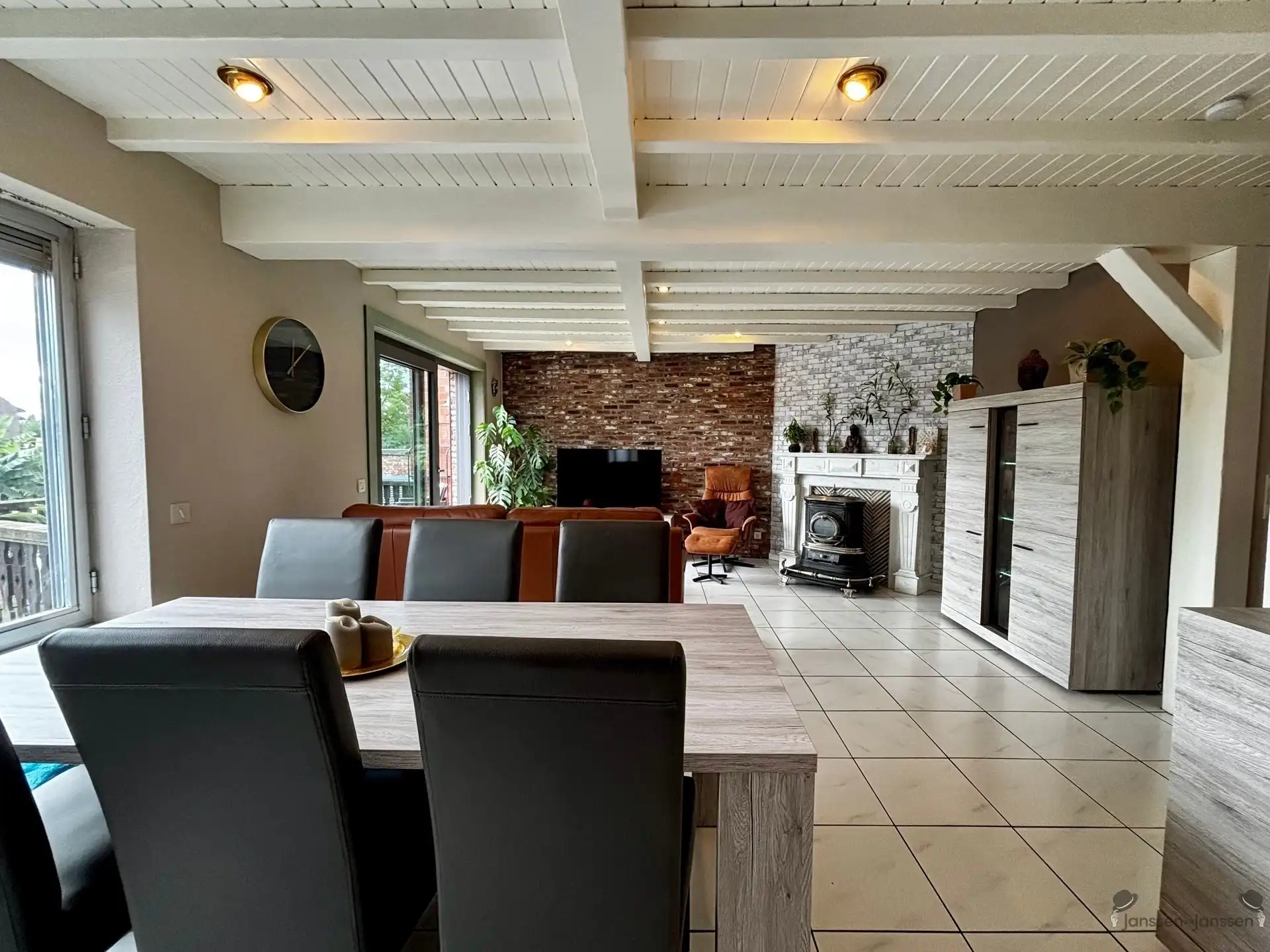 Handelspand met woonst, garage en tuin foto 21