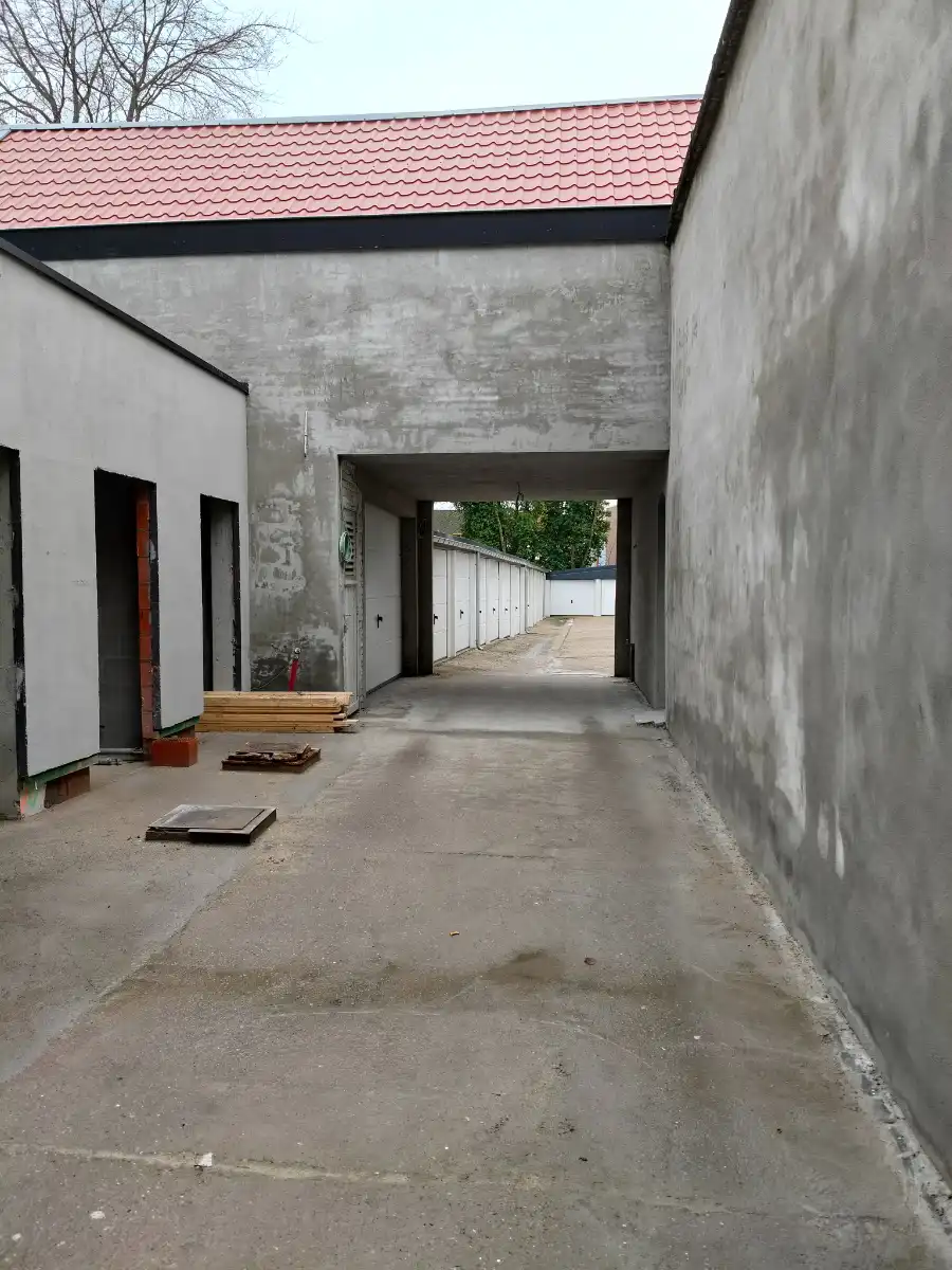 Garage groot (40,5m²) + bovenliggend magazijn of atelier (40,5m²) foto 7