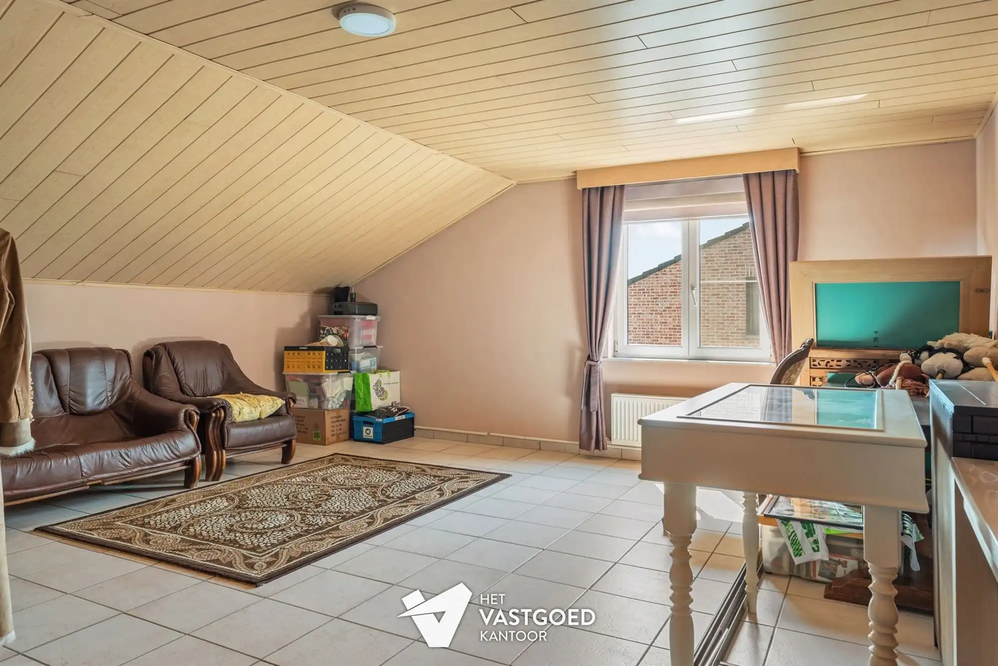 ZEER RUIME WONING MET 5 SLAAPKAMERS UITERST RUSTIG GELEGEN OP EEN PERCEEL VAN 1415 M² TE BERINGEN foto 17