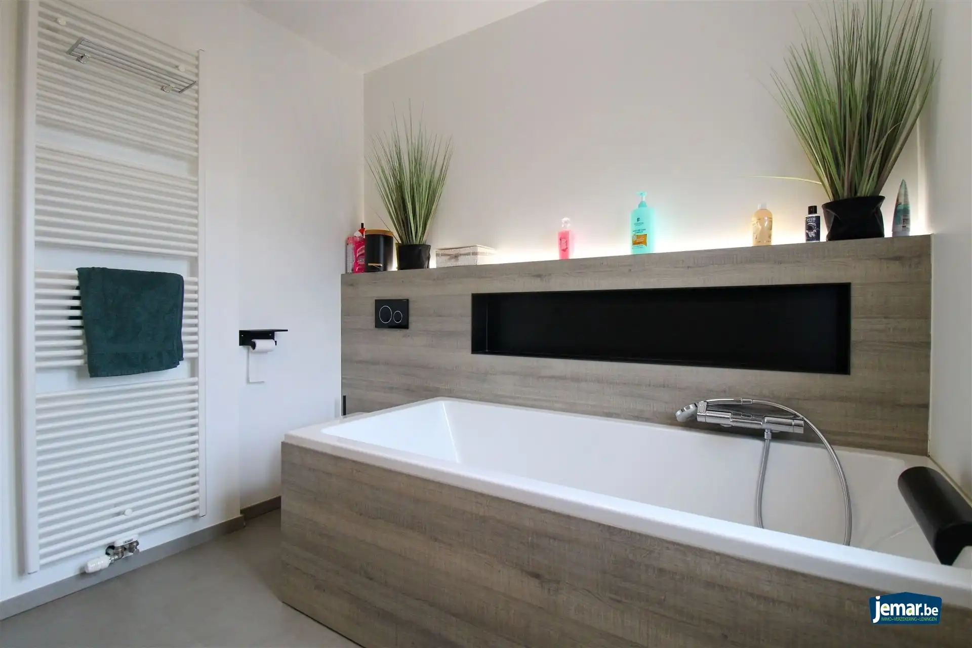 Instapklare en energiezuinige gezinswoning met 5 slaapkamers, zwembad en topligging in Rekem – comfort en ruimte verzekerd! foto 14