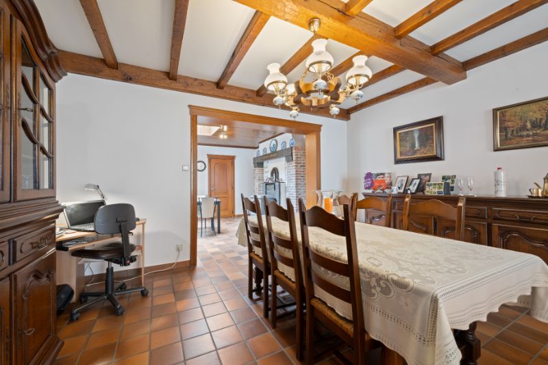 Ruime woning op Spoele met inpandige garage. foto 4