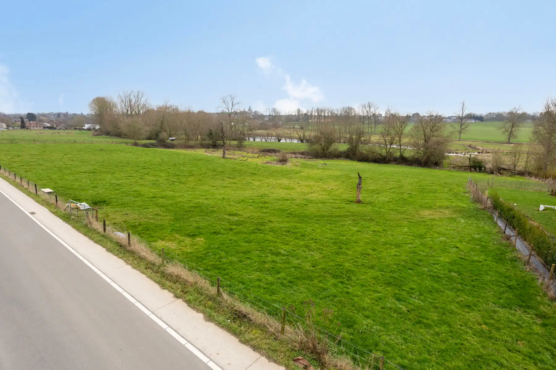 Prachtig perceel bouwgrond open bebouwing (zicht op natuur) foto {{pictureIndex}}