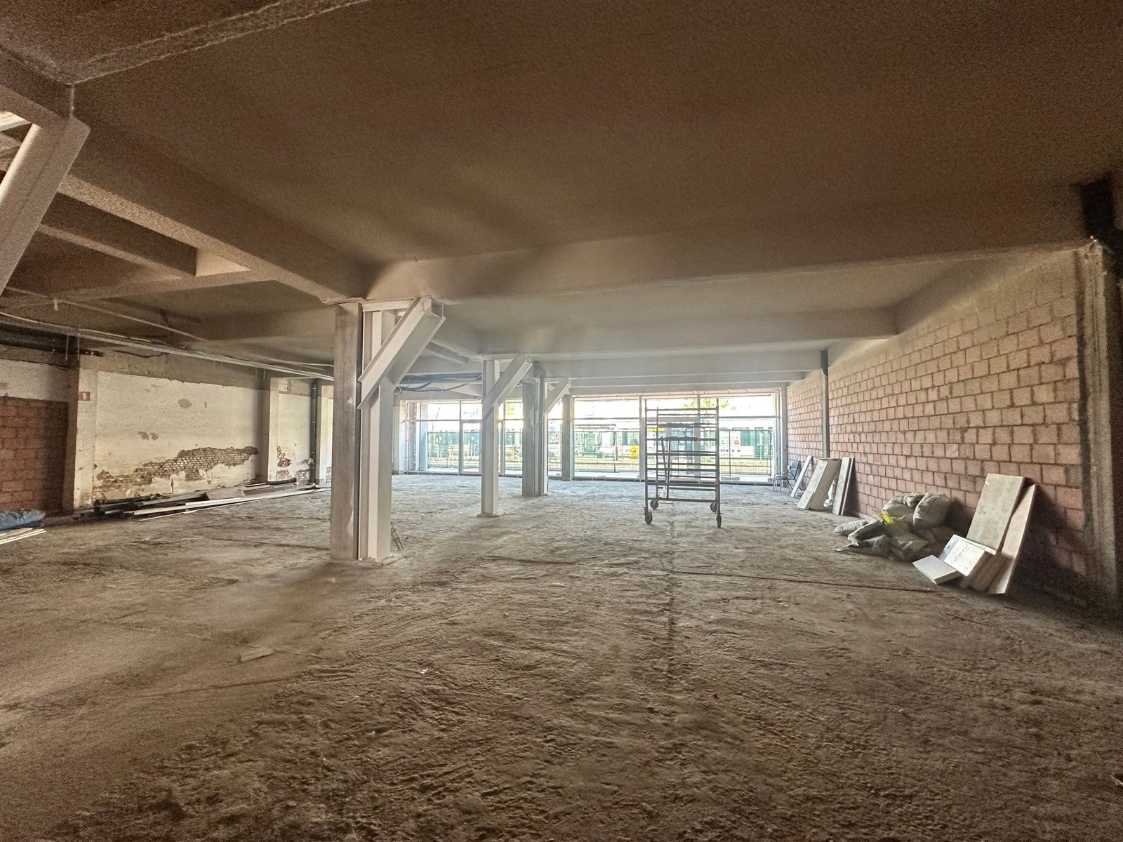Casco handelspand 500 m² met 16m gevel – Hoboken foto 3