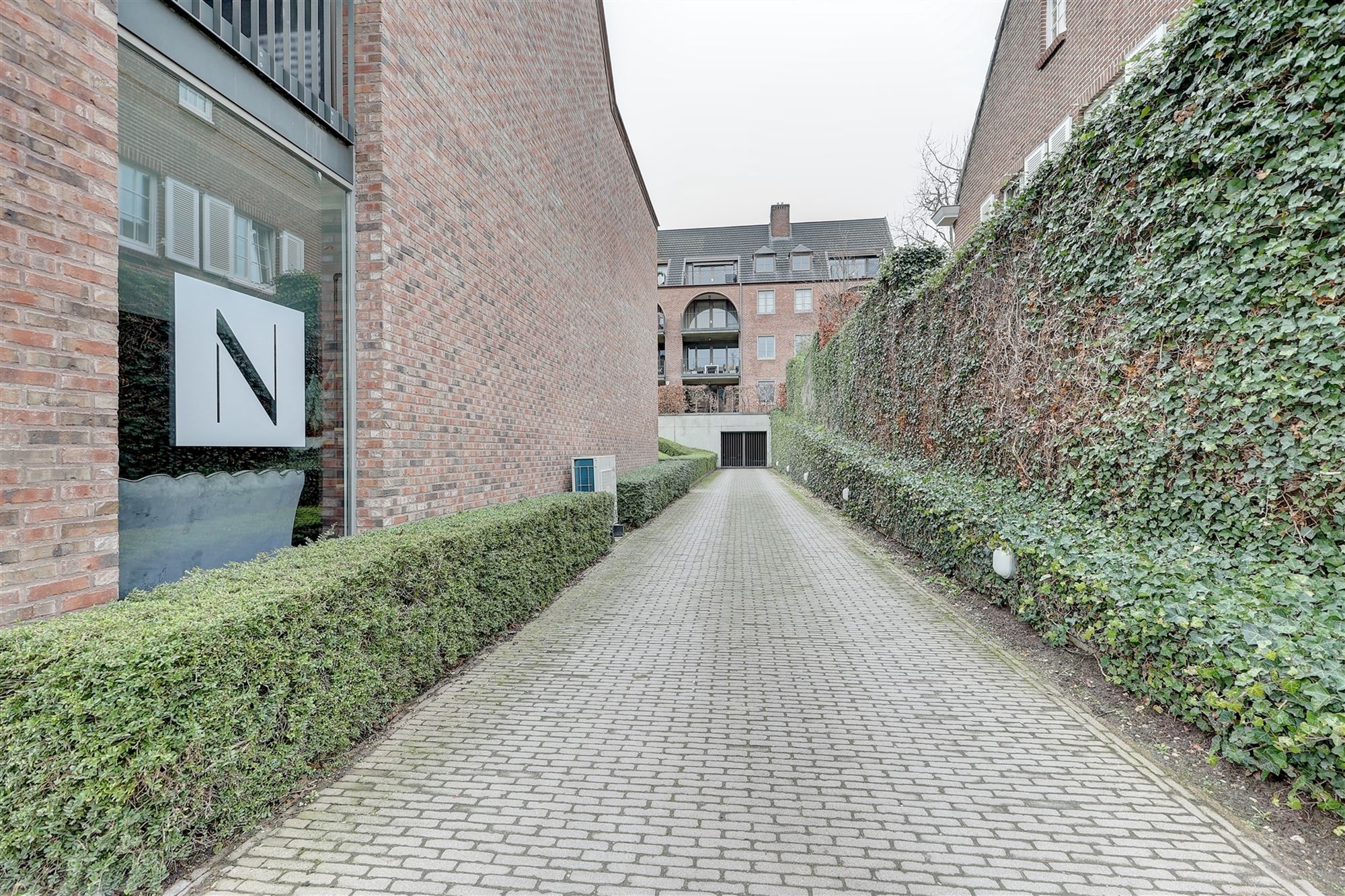 Appartement met twee slaapkamers en terras foto 21