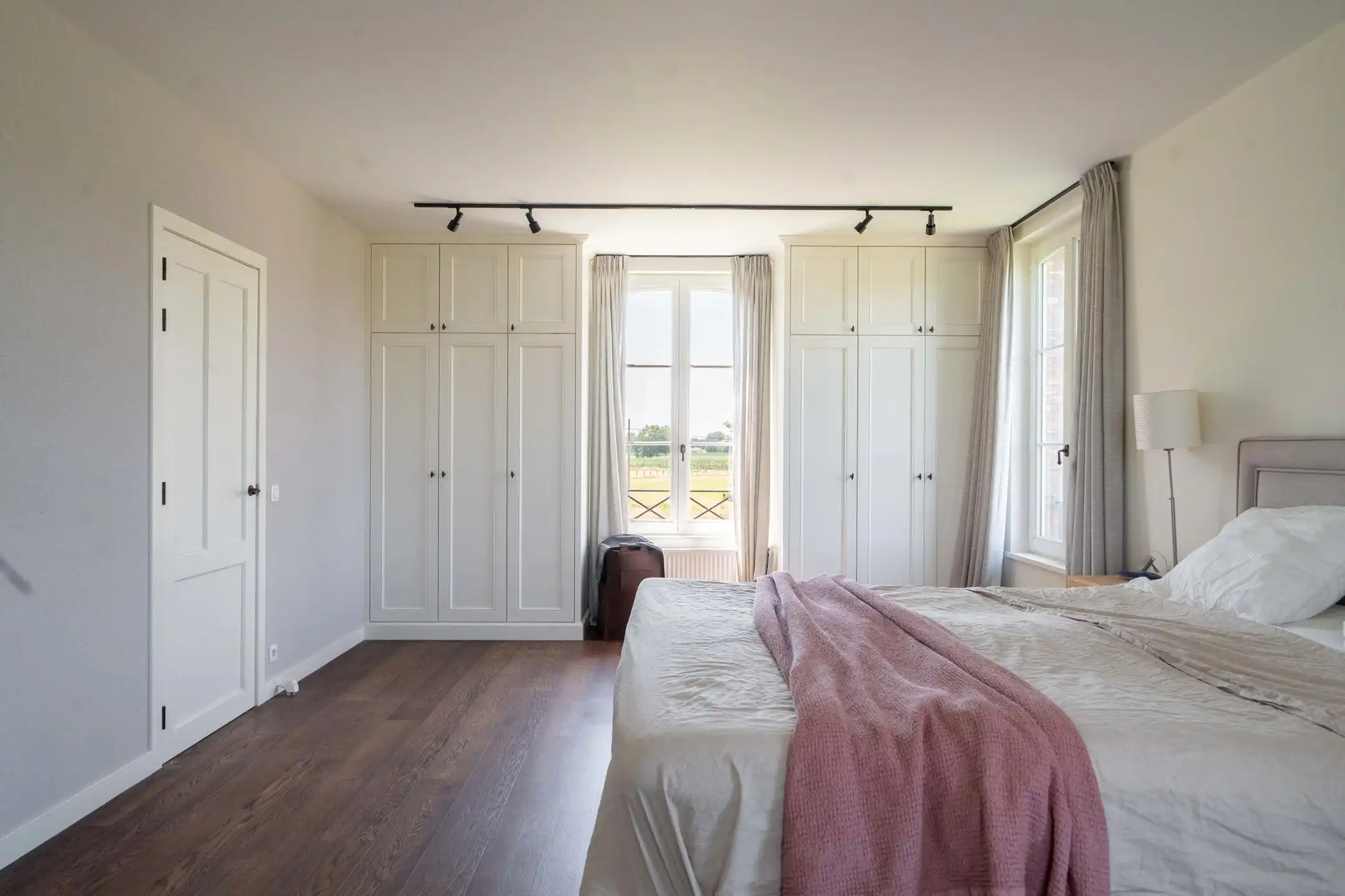 Uitzonderlijk landhuis op een domein van ca. 1 hectare foto 17
