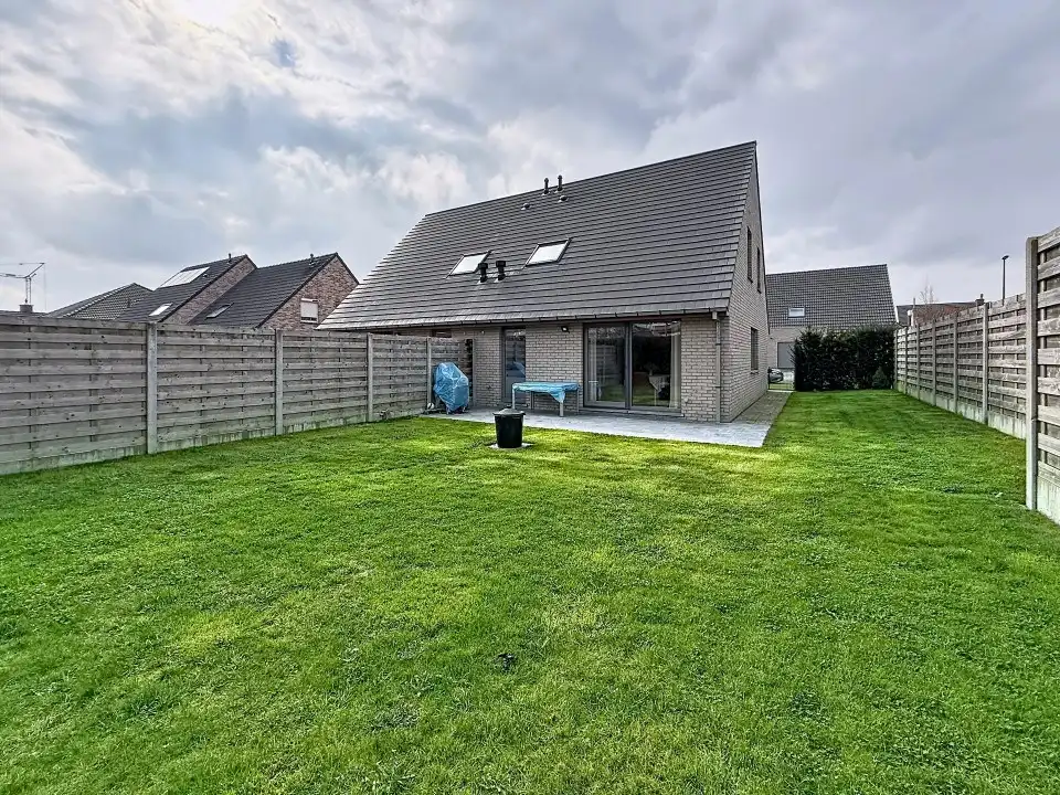 Recente half-open woning nabij centrum Staden foto 11