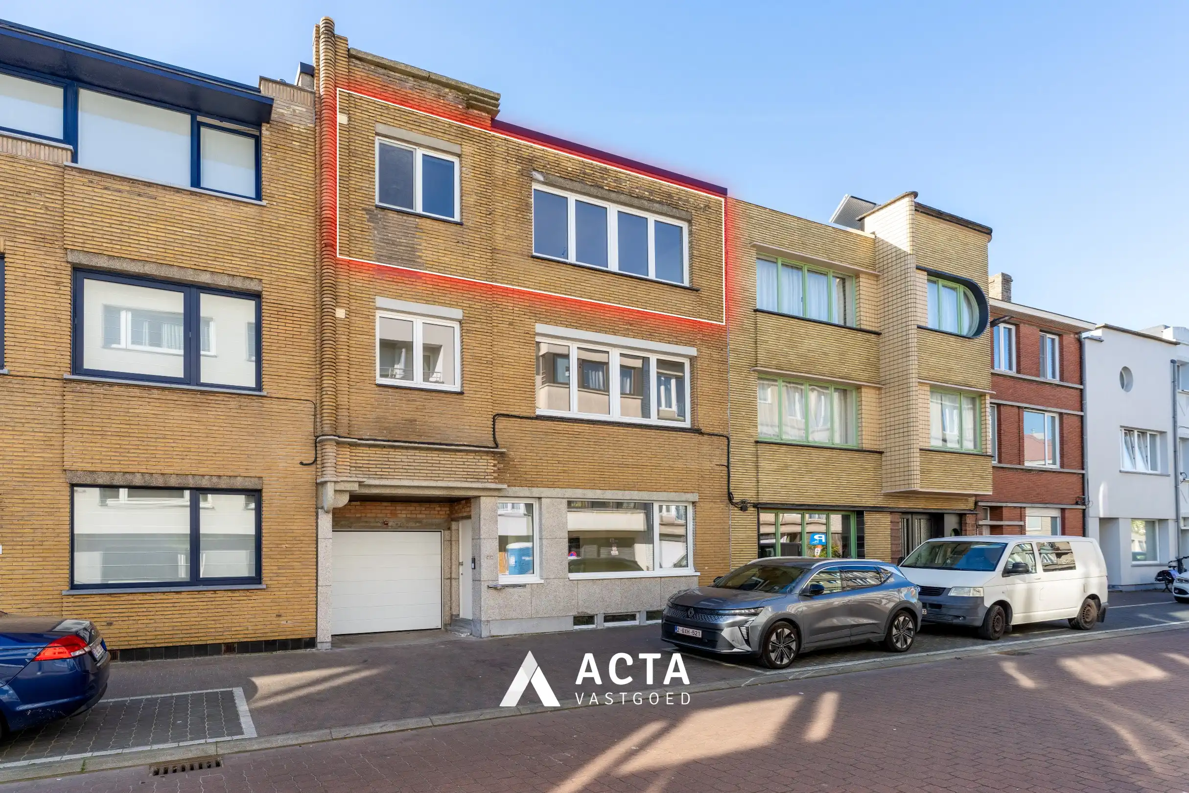 Recent gerenoveerd appartement met 2 slaapkamers op de tweede verdieping foto {{pictureIndex}}