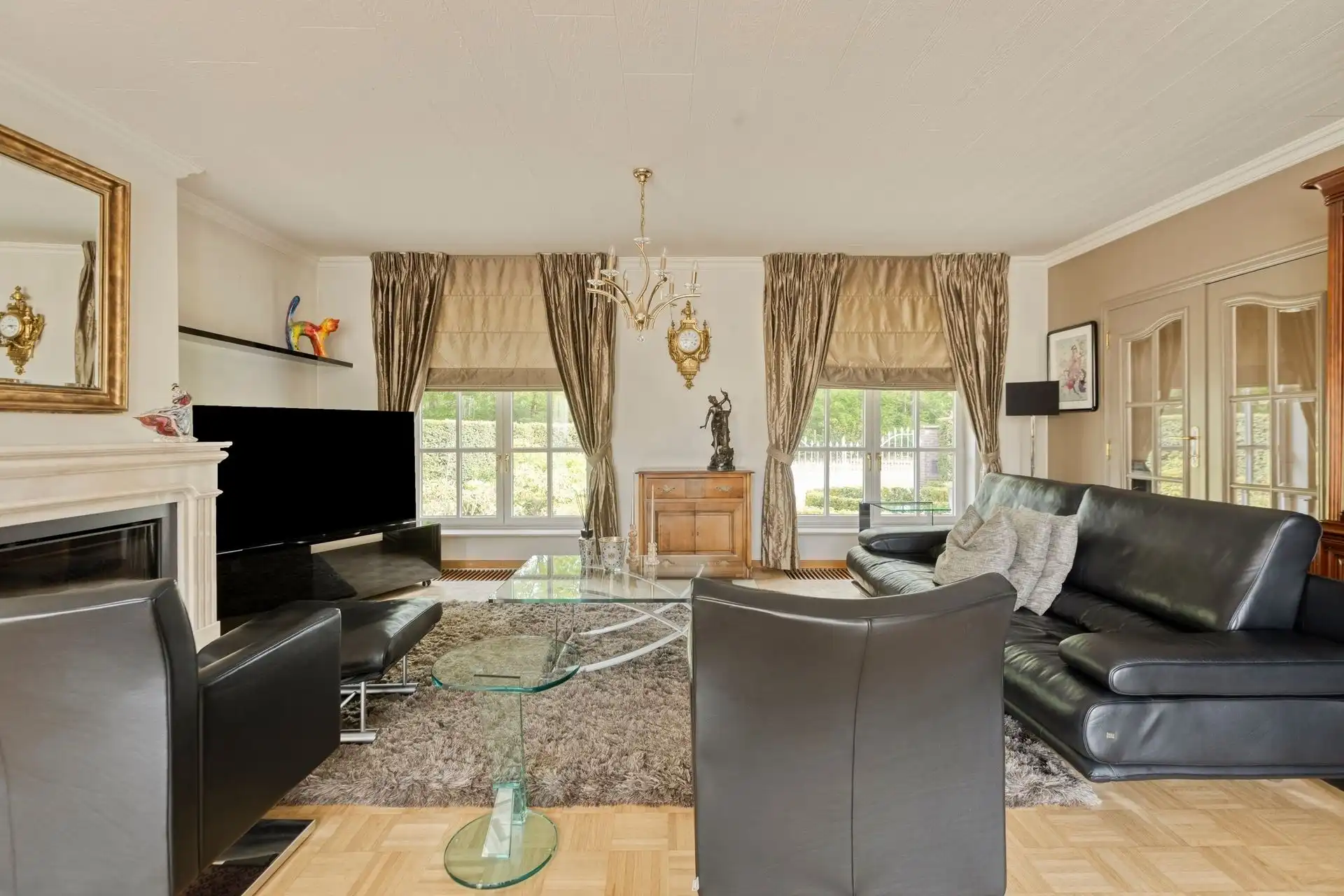 Vrijstaande villa van 306 m² op 17a95ca, gelegen vlak bij Connecterra, de toegangspoort tot het Nationaal Park Hoge Kempen, en op wandelafstand van Maasmechelen Village! foto 8