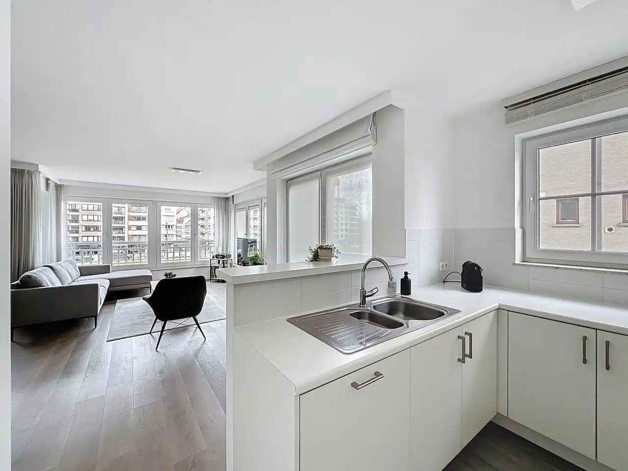 Recent hoekappartement met open zicht gelegen in de Knokkestraat. foto 15